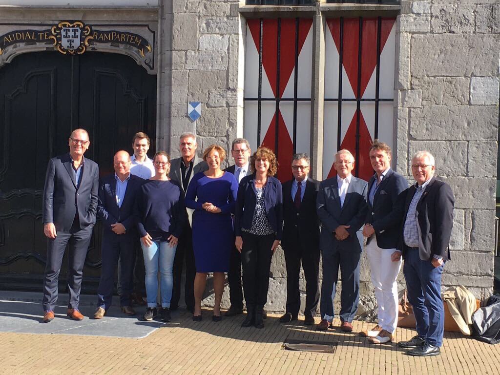 Wat een leuk bezoek met onze <a href="/vngutrecht/">VNG Utrecht</a> aan <a href="/Vianen/">Ingrid Vianen-devries</a>. Vrijstad met ambitie en mooi voorbeeld van echt samenwerken in <a href="/5heerenlanden/">Gemeente Vijfheerenlanden</a>