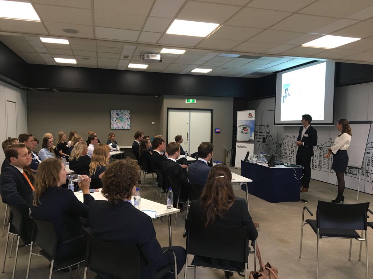 Vopak_Nederland's tweet photo. Vandaag hebben onze HR collega's een 'business case' workshop verzorgd tijdens de @EBFConference in Groningen. #EBFCON2017 https://t.co/NyLaM18YMZ