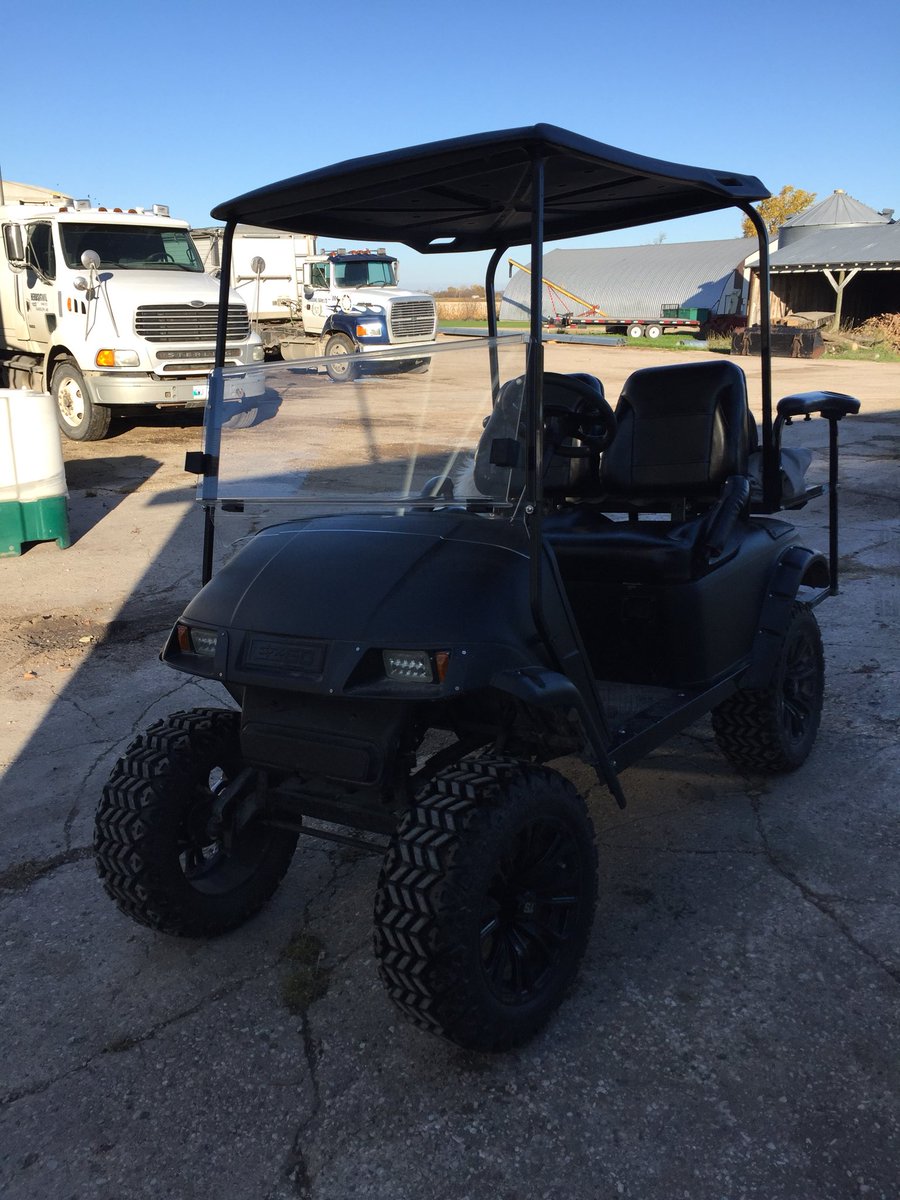 FarmsOfTheWorld's tweet photo. My brother in law dropped off his toy for farm winter storage. Iโm legally obligated to rip the crap out of it first right? ๐ #letsgomudding https://t.co/WeMfHxqvw7