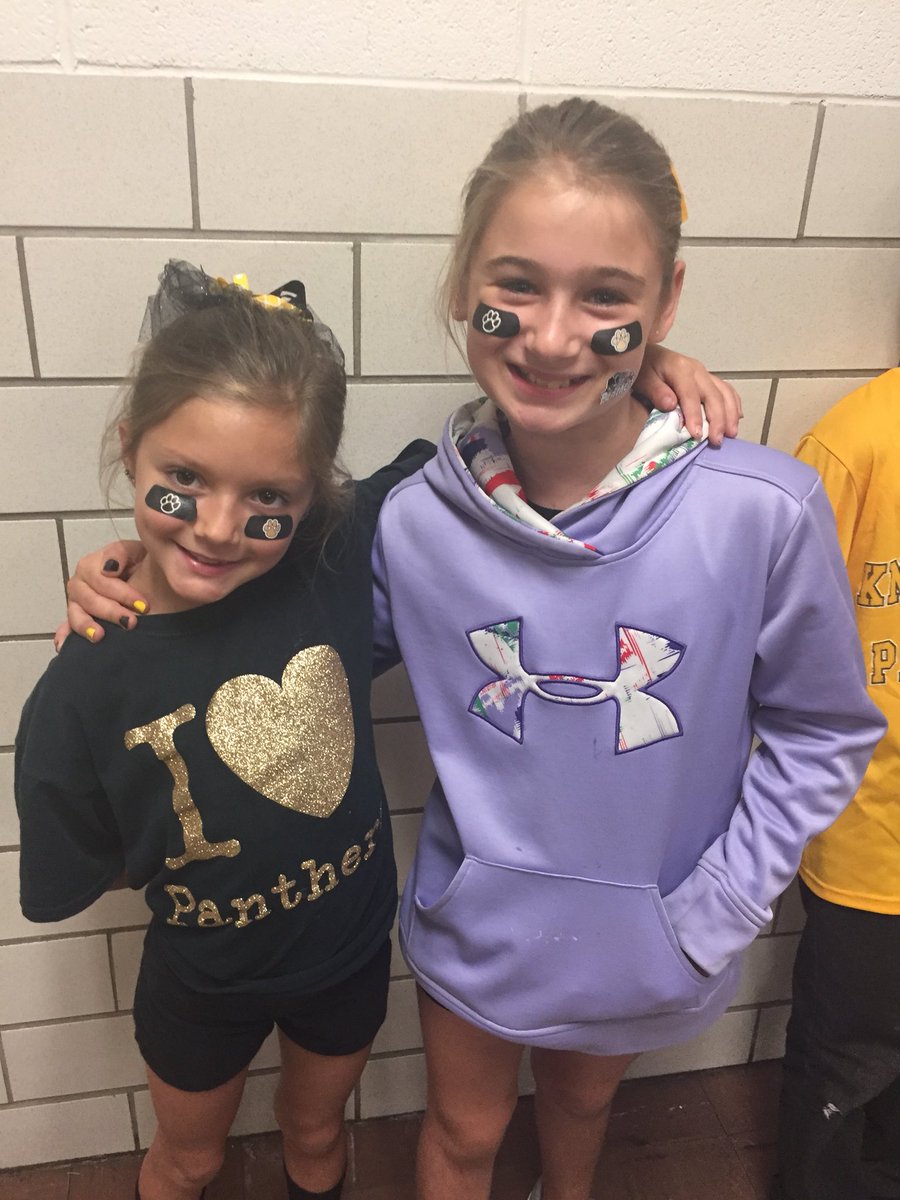 jill_findley's tweet photo. #hoco2017 #kcsdpride #nstarpride #fab4f https://t.co/pldMaLmQAP