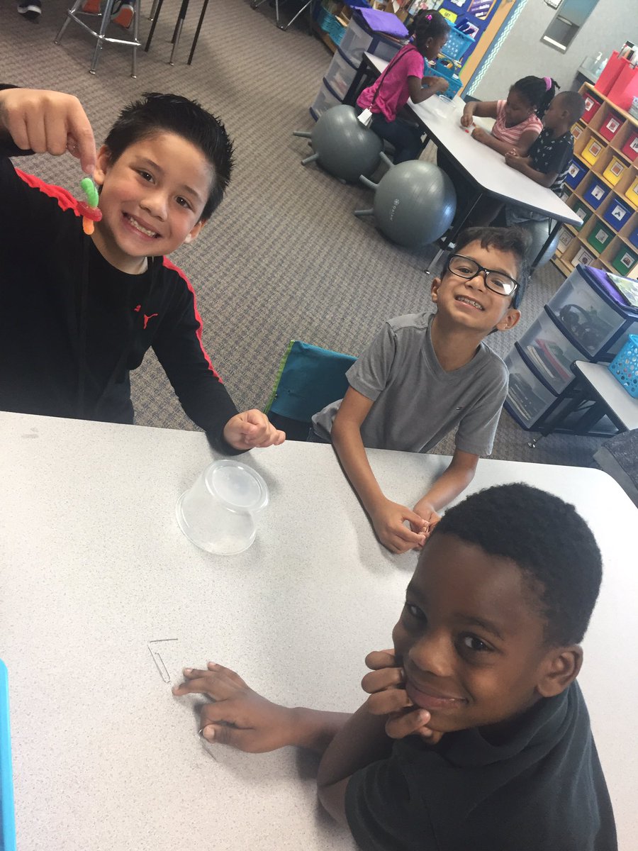 sarahemiddleton's tweet image. We saved Fred!!! #STEM #STEMFridays #gentryproud #iteachfirst