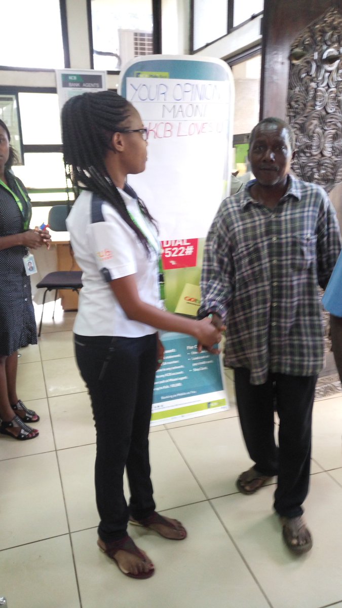 makinikisha's tweet photo. #kcblovesyou @MinAtieno @AdriannaMule Our Great Wall kcb ukunda. Welcoming  our customers https://t.co/vMpvxa581Q