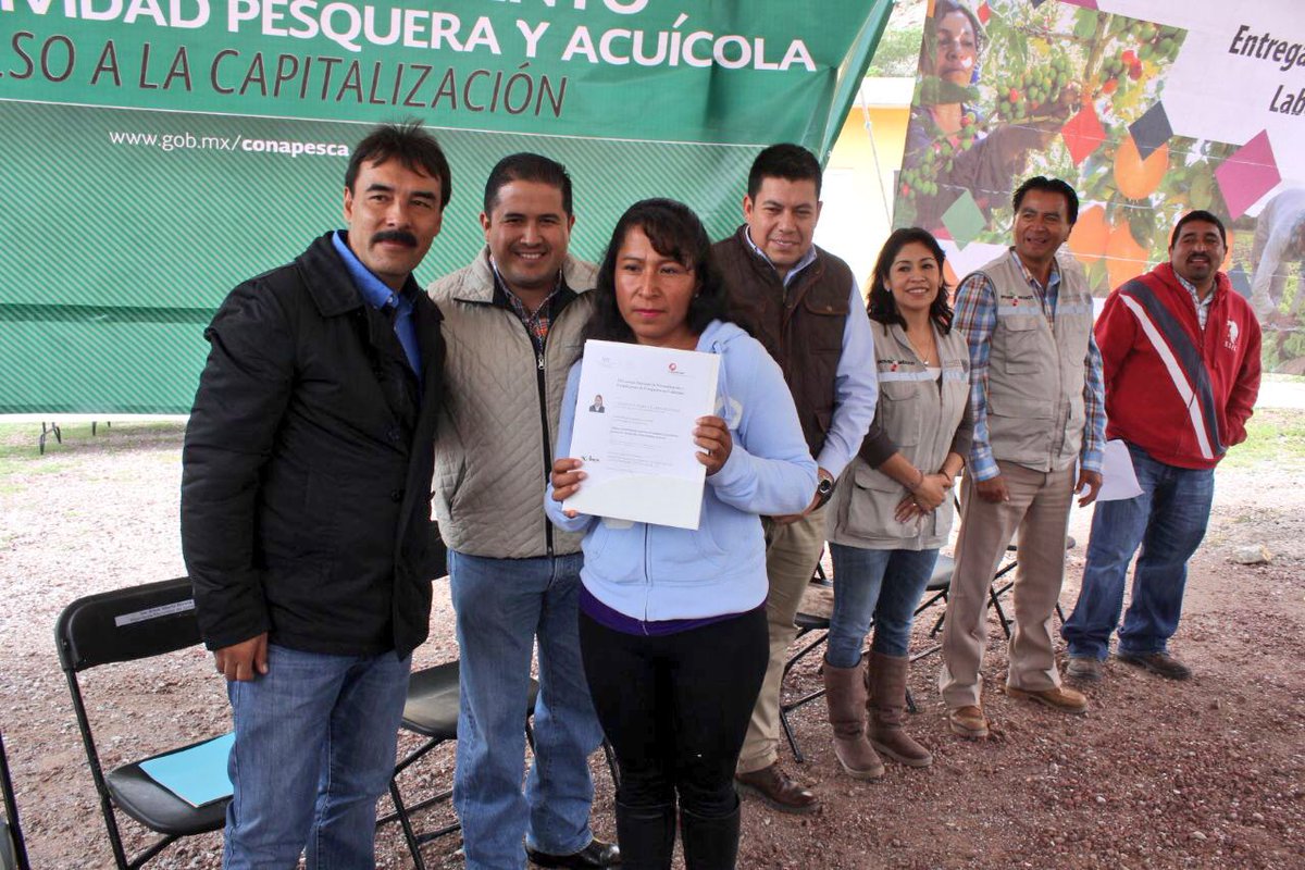 incarural's tweet photo. En el cauce de los ríos San Juan y Tula en la presa Zimapán #Hidalgo se entregaron certificados de competencias laborales Propesca INCARural https://t.co/sb9ewKVzq1