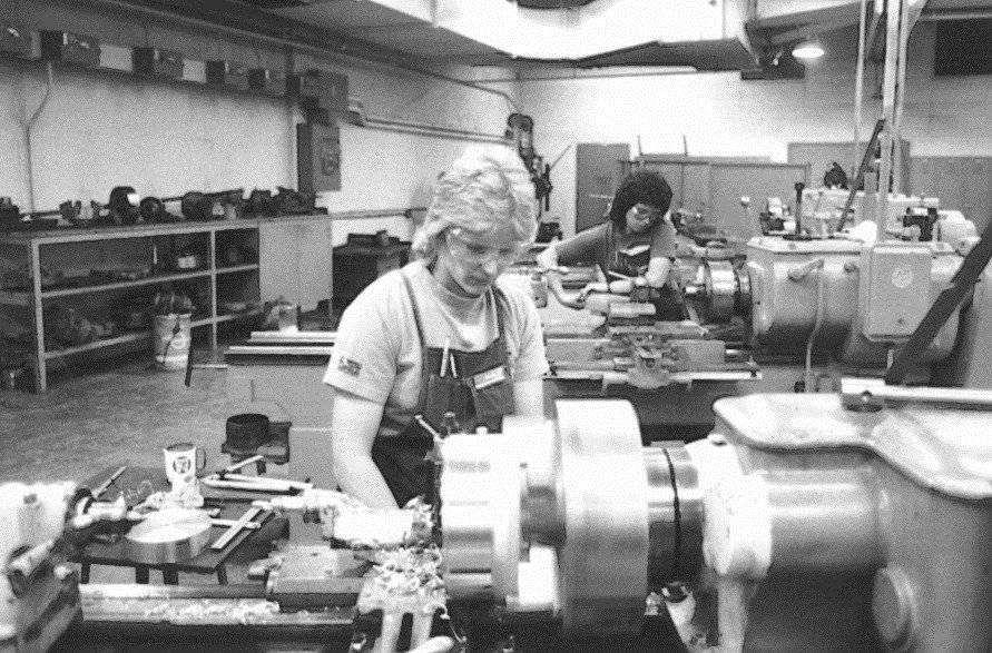 BatesTechnical's tweet photo. Training America's #mfg workforce for nearly 80 years. Happy #Manufacturing Day! #MfgDay17 #careers #ThisIsBates #WAstate #Tacoma https://t.co/cvB8MWOl2w