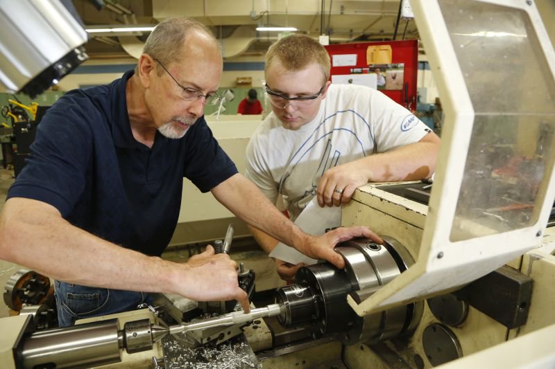 BatesTechnical's tweet photo. Training America's #mfg workforce for nearly 80 years. Happy #Manufacturing Day! #MfgDay17 #careers #ThisIsBates #WAstate #Tacoma https://t.co/cvB8MWOl2w