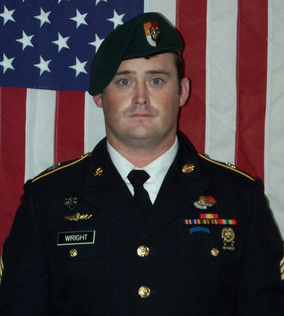ABC's tweet photo. Pentagon IDs U.S. soldiers killed in Niger: 
-Staff Sgt. Bryan Black, 35
-Staff Sgt. Jeremiah Johnson, 39
-Staff Sgt. Dustin Wright, 29 https://t.co/USBlNTAcUT