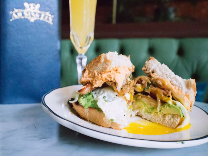 Austin's 14 hottest new brunches, updated for October austin.eater.com/maps/best-brun…