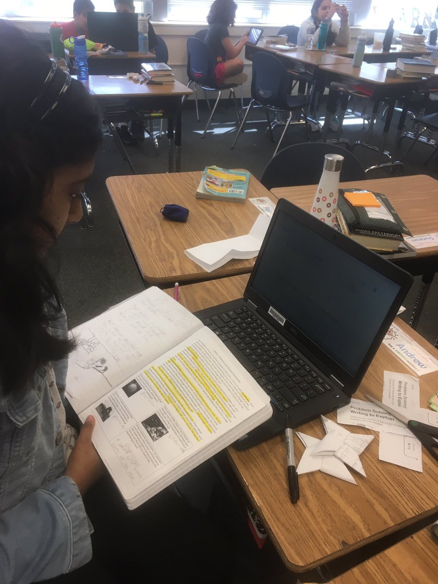 MsEinsetsClass's tweet photo. Working on @wizerme activities during science! #Weathering #BlendedLearning #WizerMe #ScienceIsCool https://t.co/hdwNlcpM2J