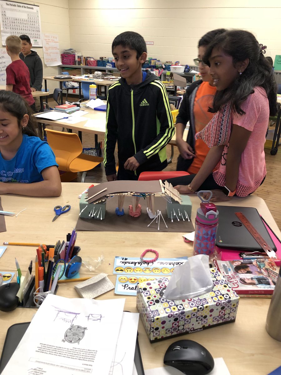 jcdsps's tweet photo. #dunhamSTEM 5th g. Ss using #designingthinking to create strong bridges. #DayofDesign https://t.co/Jpo2ZzNKUT