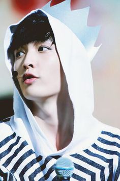 Elena_EXOL_9's tweet photo. С днём рождения, наш любимый барашек 🐑🎂🎊🎉💐💗 #HAPPYLAYDAY #EXO #HappyYixingDay 
#张艺兴 #레이 #XingForl
#XingXingTurns26 
#兴兴26啦 @weareoneEXO https://t.co/5mcG42DFco