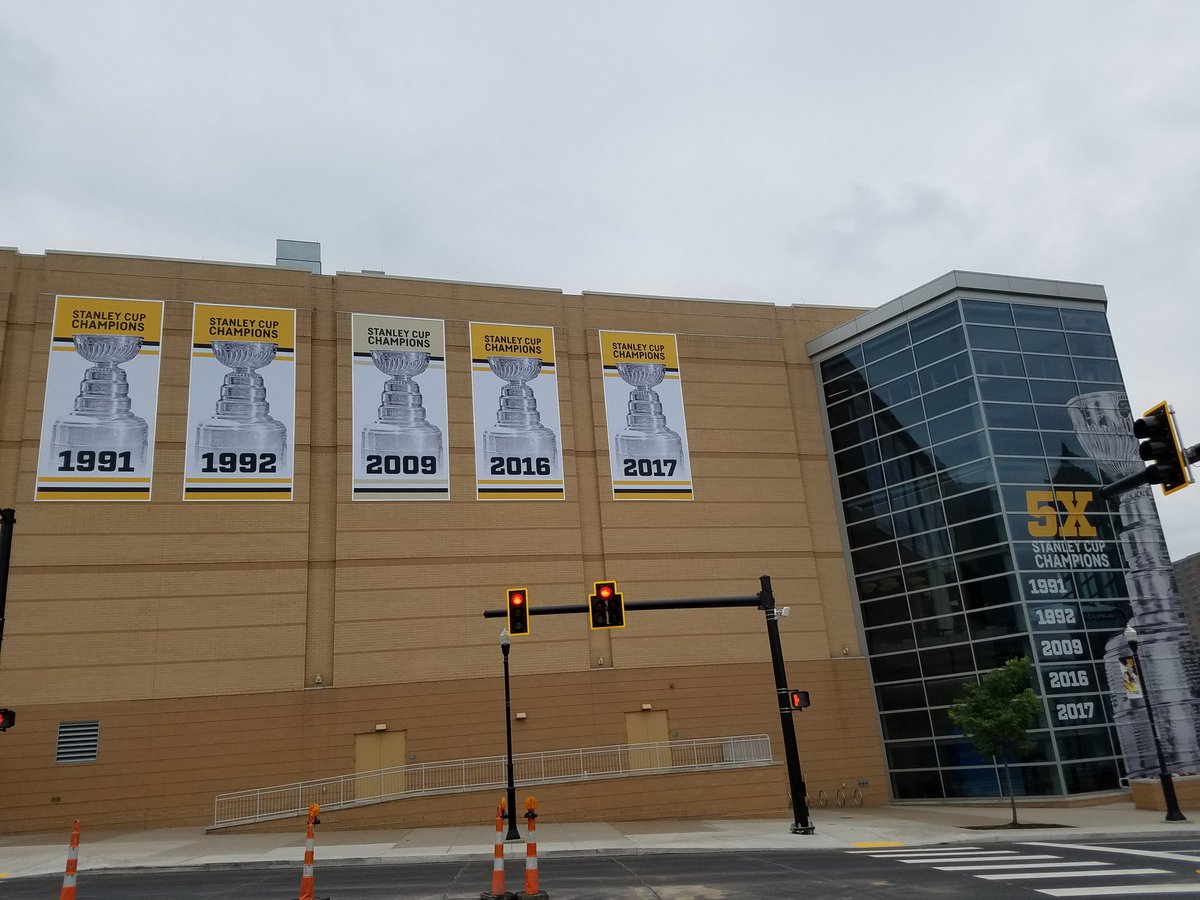 LABS_214366's tweet photo. @penguins @PPGPaintsArena 
LOOKING GOOD PPG ARENA!
#DefendStanley #3PEAT https://t.co/2GMRBynaZG