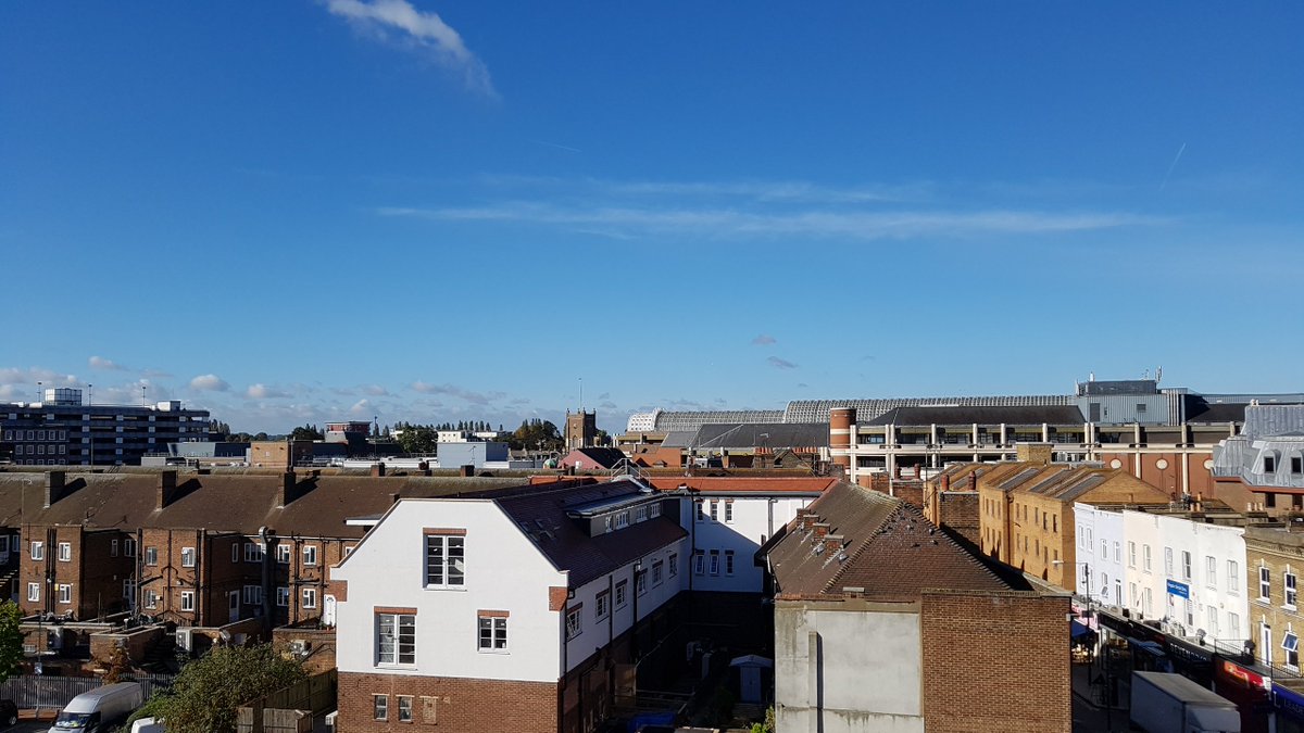 LondonSurveying's tweet photo. Gorgeous day to be out surveying with a client and providing strategic property advice. It's Friday too! #lovesurveying #BuildingSurveyor https://t.co/I57HTNqaQ0