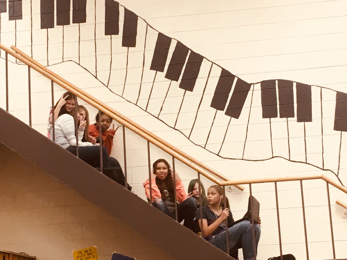sdmschorus's tweet photo. 7th Grade Chorus behavior competition winners! #igavethemgum 😮 #followtherulesgettobreaktherules #notallowedtogoupstairs https://t.co/3UJwDbWQ6a