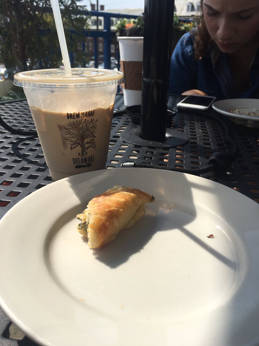 BlueHenSean's tweet photo. #FridayAfterClass thai iced coffee is the best https://t.co/PNJqWWWozm