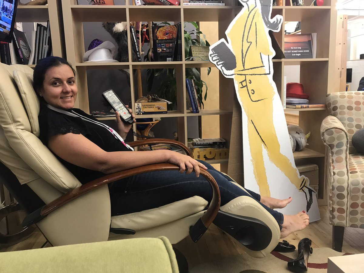 alifeofjoyMD's tweet photo. This is how @darakass throws a conference, complete with massage chair and endless coffee! @feminemtweets #FIX2017 https://t.co/m8zdm6OVQd