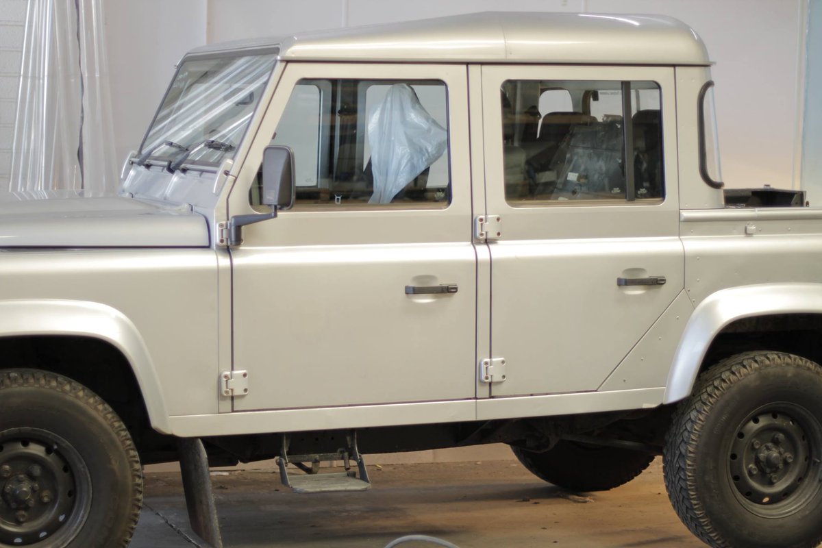 vehicleaccltd's tweet photo. Newly speedlined Landrover Defender 110 #speedliner #sprayed https://t.co/o322sc3g0k
