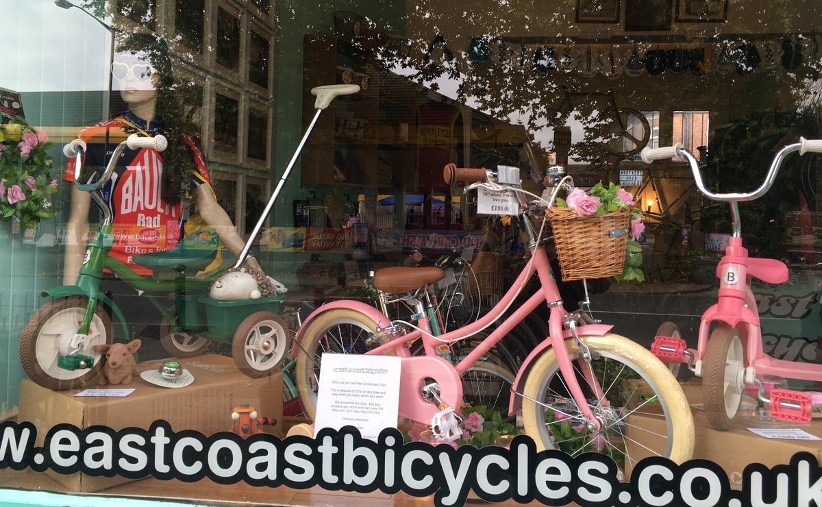 Some Bobbin goodies in the window of @ECB_Hull #hullcycling #bobbinbicycles