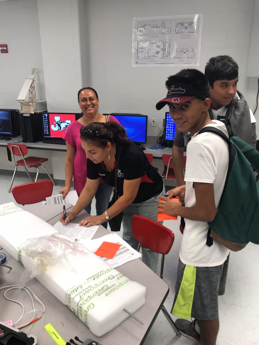JLHS Academies tweet media