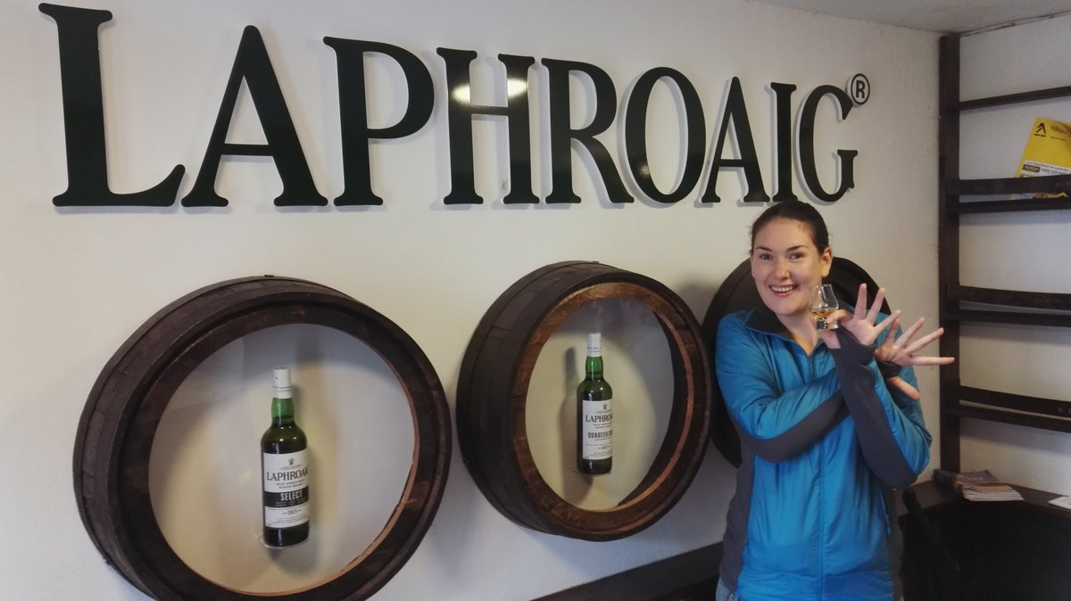 katterpatter's tweet photo. I kept my favourite for last - @Laphroaig Distillery. 8/8 and last stop to down a dram before running for the ferry! #WorthIt #IslayIn24 https://t.co/hO4aQjmJlS