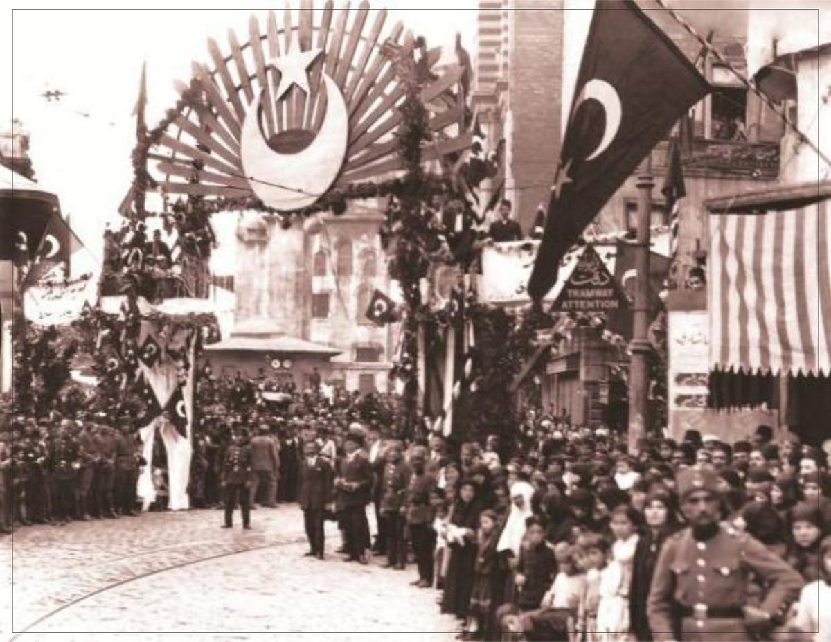 İstanbul’un kurtuluşunun 94. yıl dönümü kutlu olsun. Allah bir daha ülkemize düşman ayağı bastırmasın.