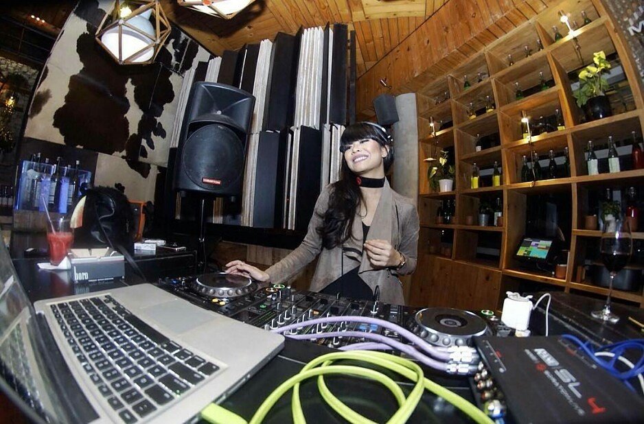 Ain't no time for mello' just because we've got something GHETTO!
Let's groovin' all night TONIGHT with T-SHA &amp; Hudi for you and your mates