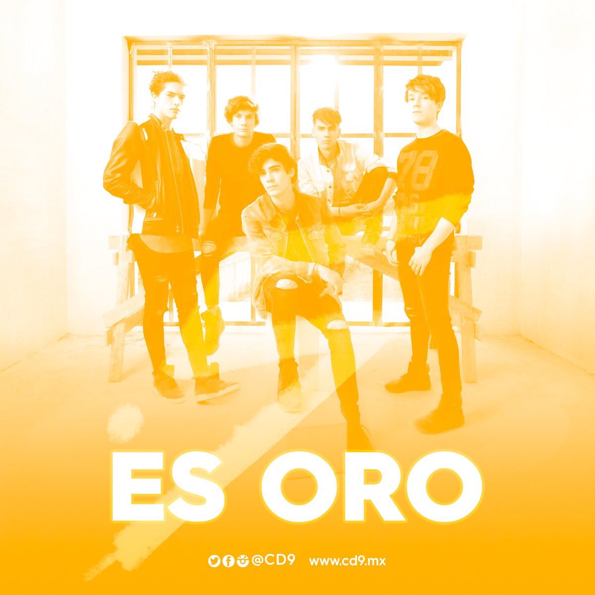 rogerlateshow's tweet image. ¡Felicidades @CD9 por sus más de 30,000 copias vendidas! ¡#PUNTO5 como era de esperarse llega a disco de oro! 📀 🙌🏼