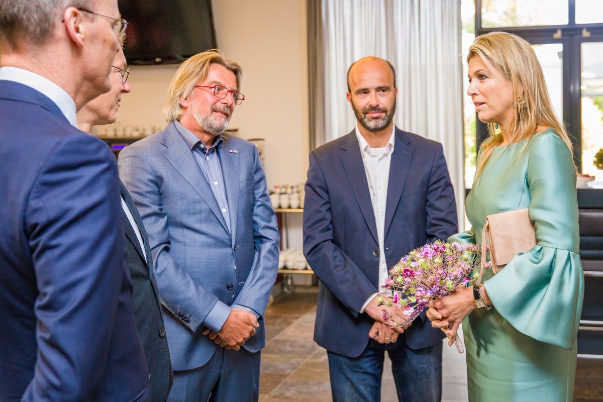 kw1prijs's tweet photo. De top van het Nederlands bedrijfsleven kwam dinsdag bijeen bij het Winnaarsdiner van de #kw1prijs. Lees verder: https://t.co/tm3sWm1eQ7 https://t.co/Km5hOjzAhB