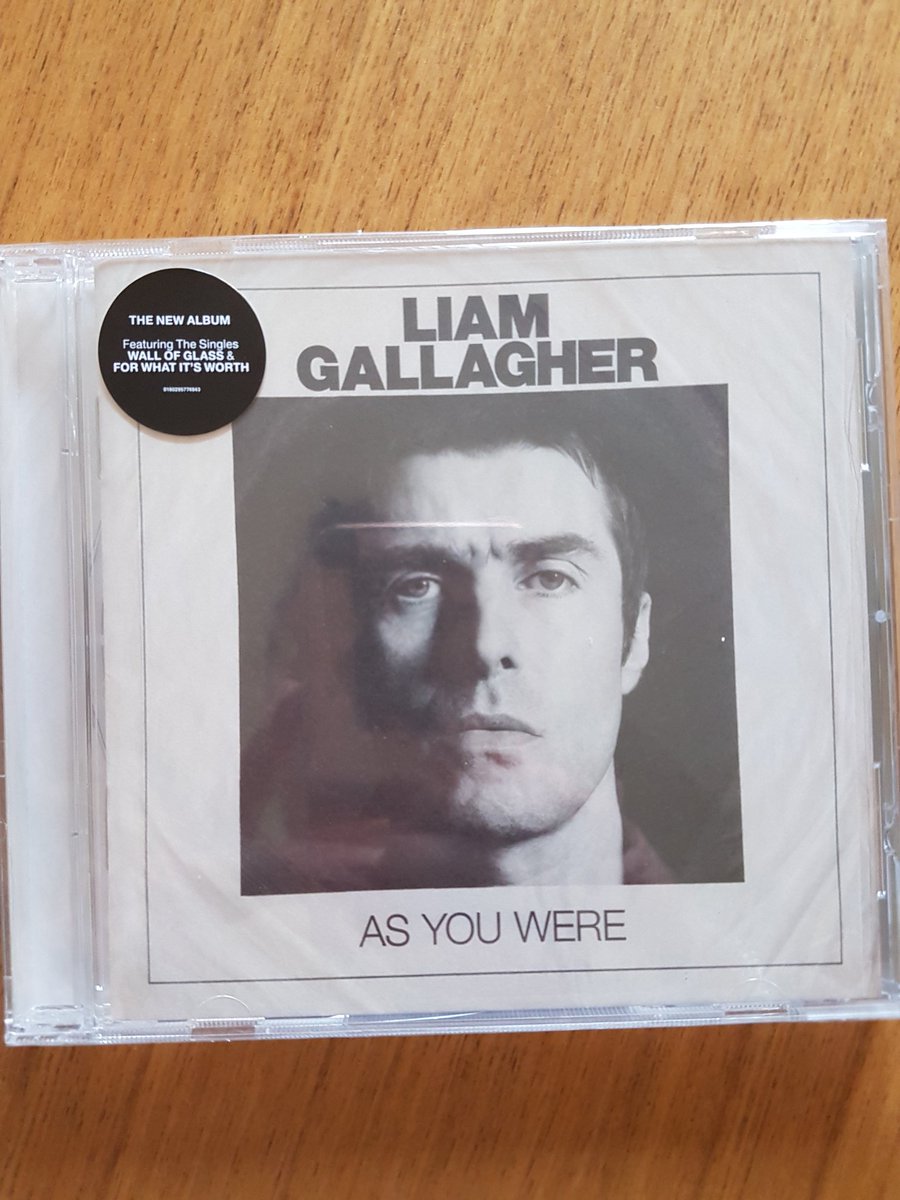 _Bellesmith's tweet photo. The other half will be happy when he gets in from work!👌 @liamgallagher #asyouwere #topgf https://t.co/IMXt62qcEz