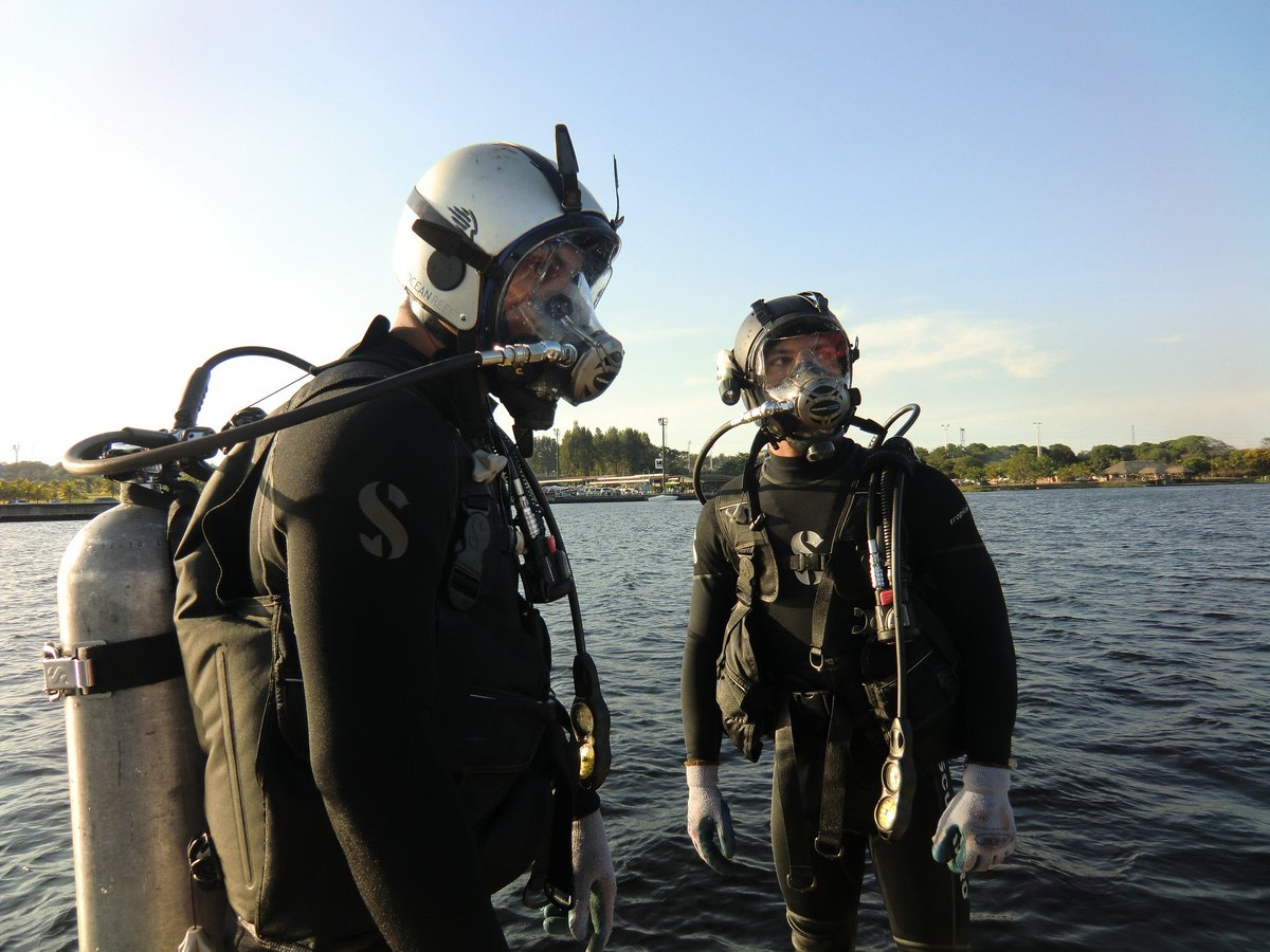 SevenSeasCA's tweet photo. "Sé la mejor versión de ti mismo" #FelizViernes #CommercialDiving #ServiciosMaritimos https://t.co/IvM8kDZjjf