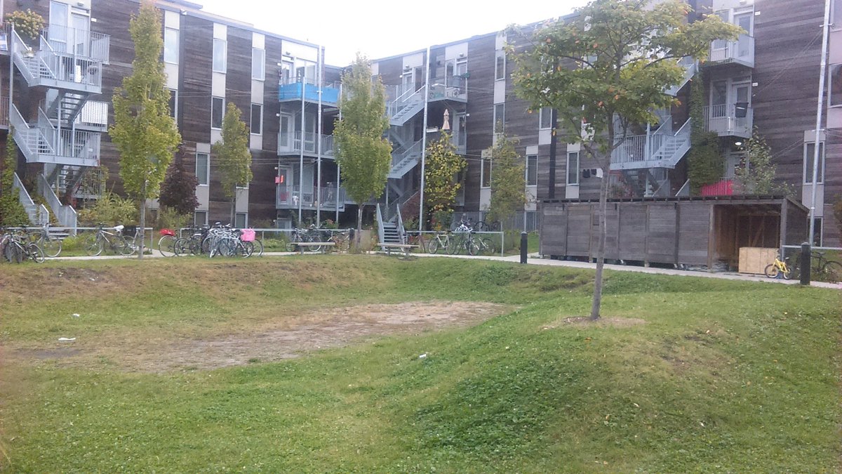 esmtl's tweet photo. La #PauseC débute par une visite des lieux. Un site d'exception! #logementsocial @Batirsquartier @anyle_cote https://t.co/hphKCRZ2Io