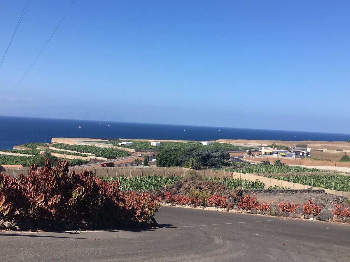 Dataseg_Es's tweet photo. #Tenerife sur, y sus vistas maravillosas. #VisitandoClientes https://t.co/4TbuBPjqED
