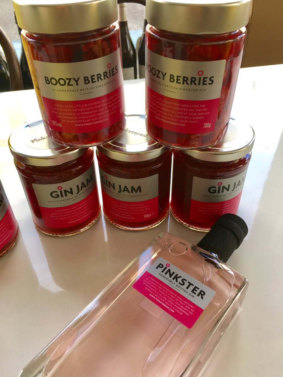 boroughwines_bp's tweet photo. When your #FridayFeeling is sorted with #Pinkster #Gin 🍸til  #Weekend breakfast 🥐🥐🍓🍓#Ginjam ❤️#berrieslicious https://t.co/W9P9m7Vaee