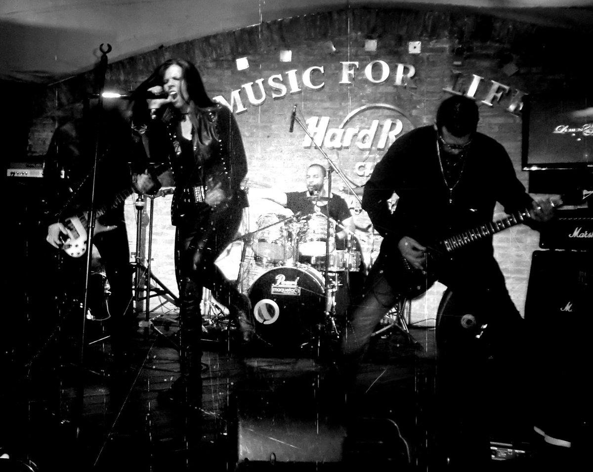 #VivaRockLatino2017 #LebenUndDrama #Semifinales #HardRockCafeCaracas #HeavyMetal #MetalNacional \m/