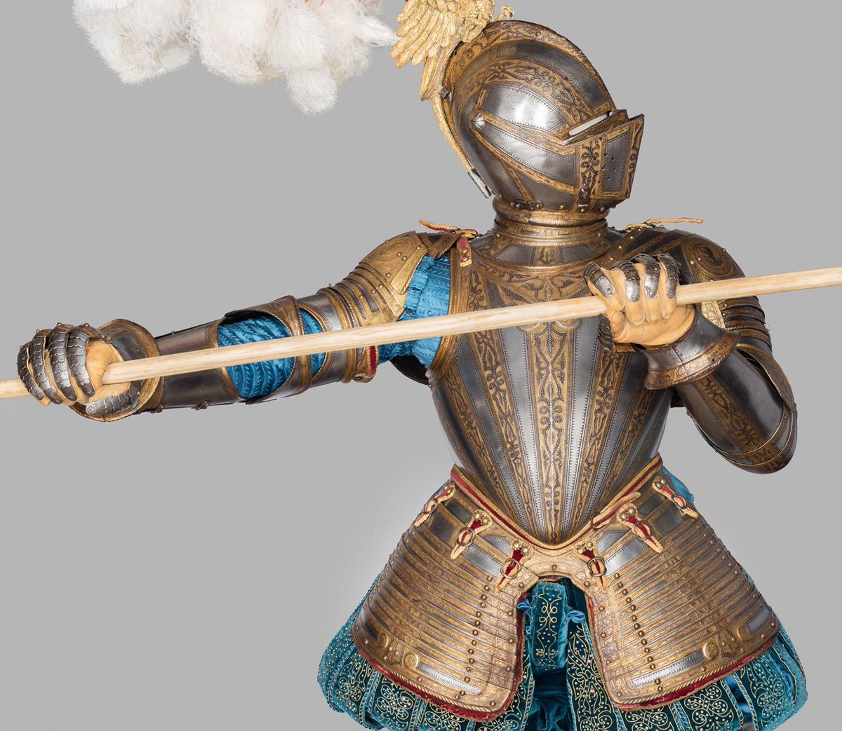 BeesleyPhilippa's tweet photo. 12 #IconTC The conserved armour is now on permanent display @artinstitutechi as part of the recently opened #SaintsandHeroes https://t.co/8e8mhi09Ip