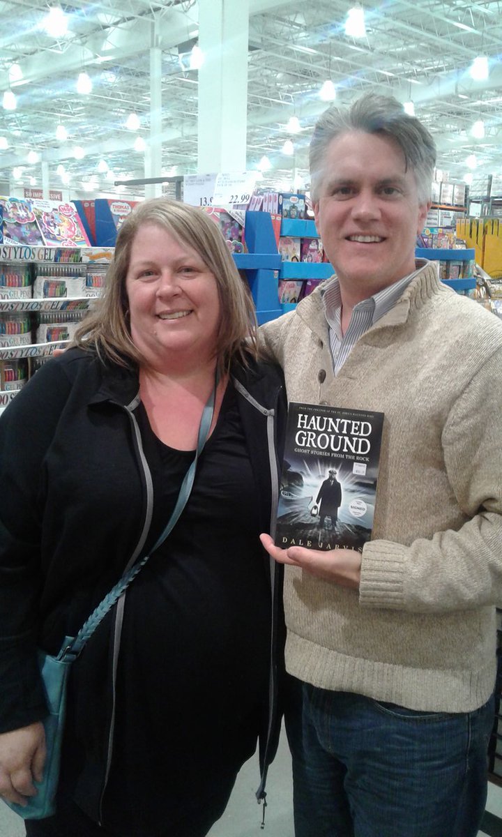 DaleJarvis's tweet photo. From last night's book signing at Costco! @FlankerPress #hauntedground https://t.co/KnZYpzoLlE