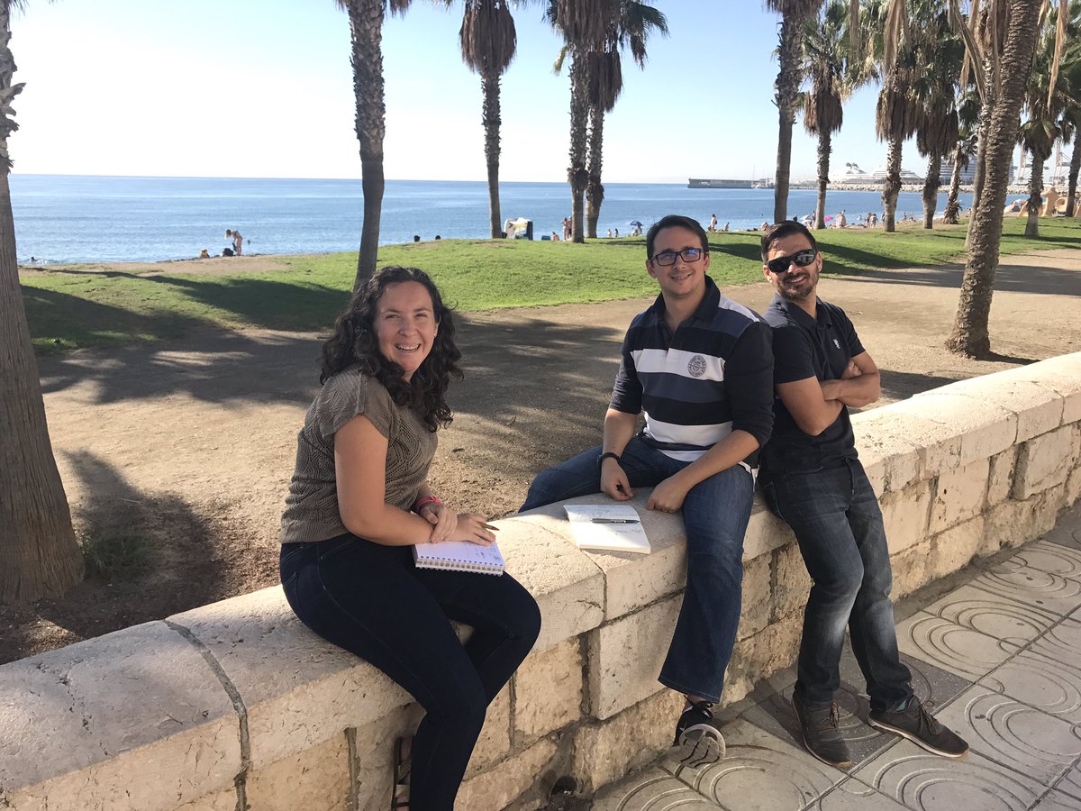 alexandrasimsM's tweet photo. What a better way to brainstorm and create new projects than with an offsite meeting? #innovation #oracledigital #salesprograms ✔️ https://t.co/DOpZItm8Ic
