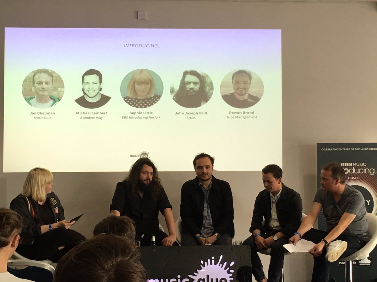 fanvolution's tweet photo. "5 ways for artists 2make money" @rowangbrand @BBCAmplify. We have a 6th #launching2018 #blurringthelines @musicglue by @theunionofsound https://t.co/DH5SqTW7Yy