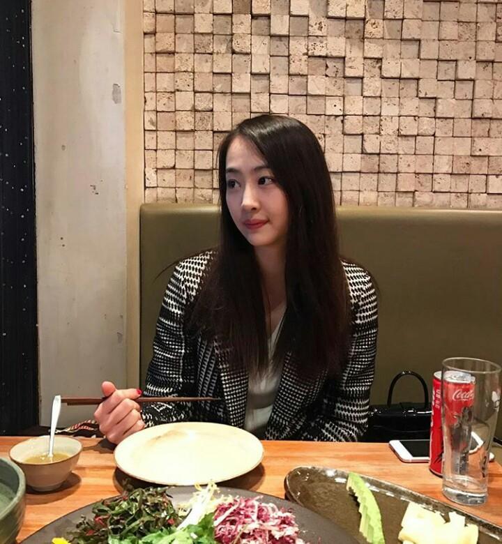 DasomKim65's tweet photo. 😬 https://t.co/bsuM6g5Pax