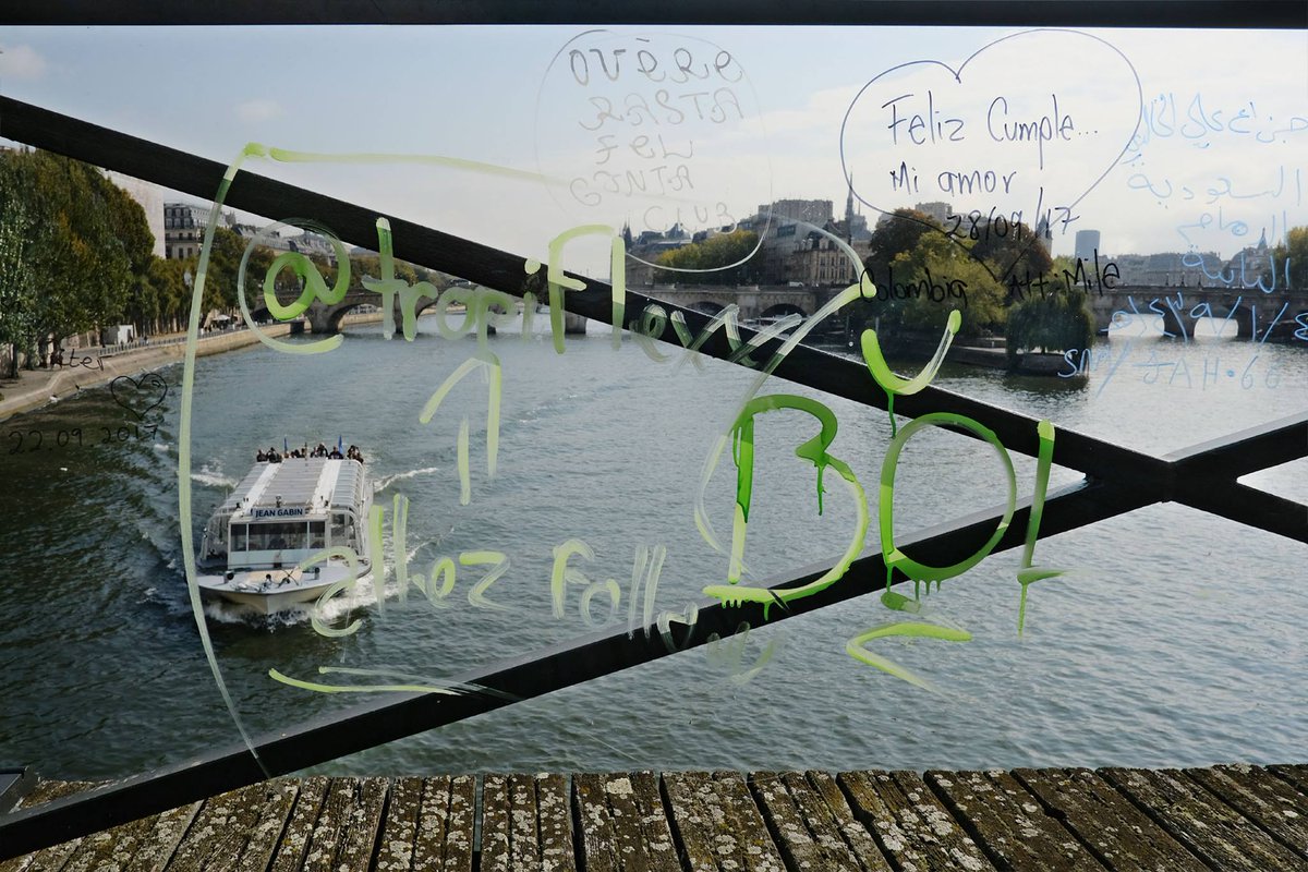 NO LOVE LOCKS™ tweet media