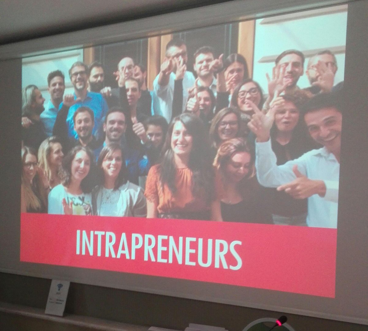 CesopCom's tweet photo. Si è da poco conclusa con i saluti finali e la foto di gruppo una strepitosa giornata organizzata da Cesop per @fsnews_it #StartupMood https://t.co/WI1Pat6gtc