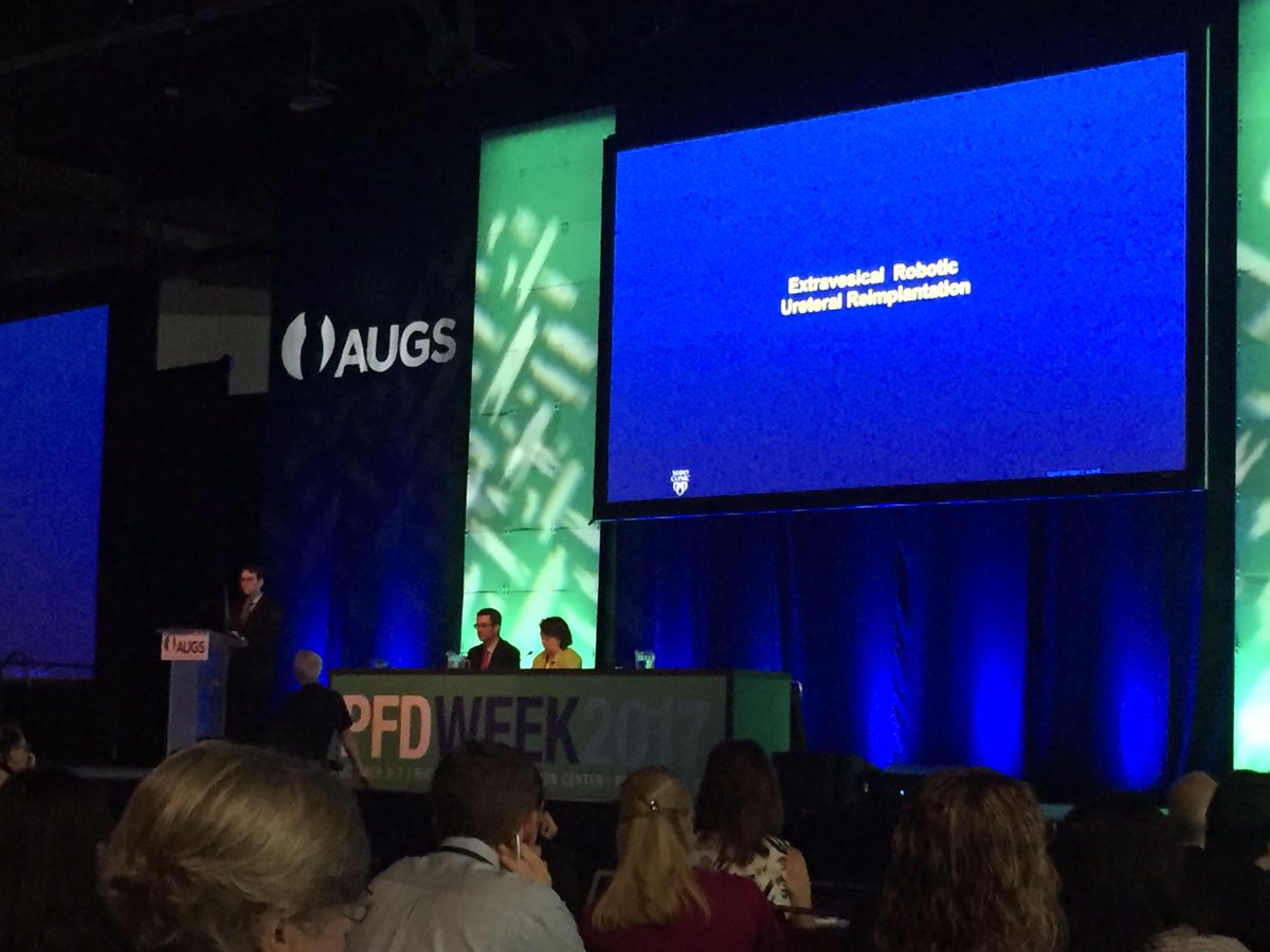 drhok's tweet photo. @brianjlinder demonstrating extravesical robotic ureteral reinplantation at #PFDWeek2017 #AUGS2017 #MayoUrogyn https://t.co/juSxrDHMTv