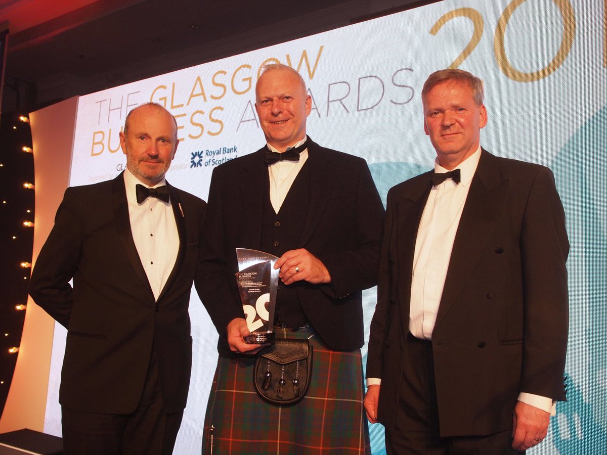 WrightJohnston's tweet photo. WJM's Graham Bell delighted to present Entrepreneur of the Year Award to @UisdeanF @SynergieEnviron at last night's #GBA17 https://t.co/dSQ1U1cGqu