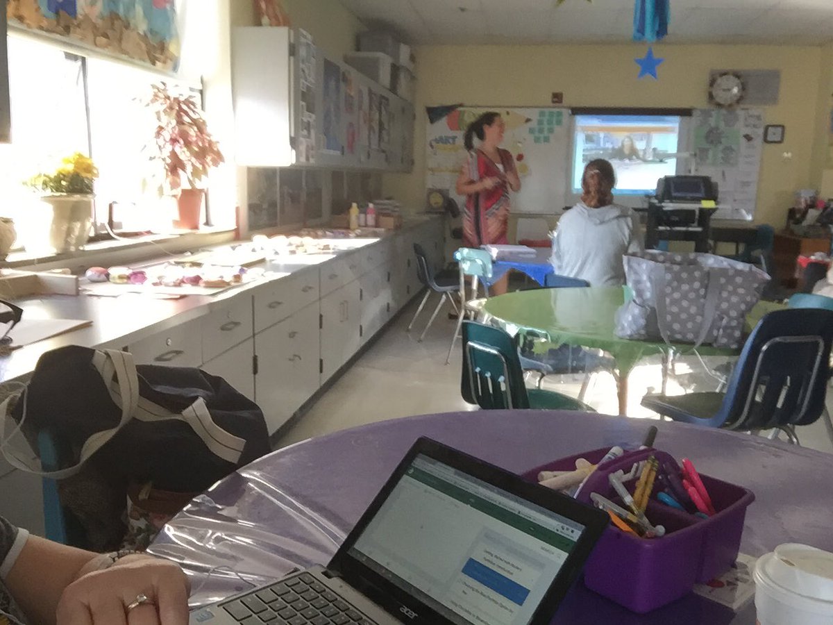 CarolynMDooley's tweet photo. Personalized PD for Art teachers @BFNortonRI @JLMcCourtMS @alilap06 #learningwithmypeeps https://t.co/IOamHiAYh4