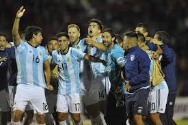 wqueijeiro's tweet photo. Y si va Atlético Tucumán a jugar a Ecuador? https://t.co/cz1hFsJTrK