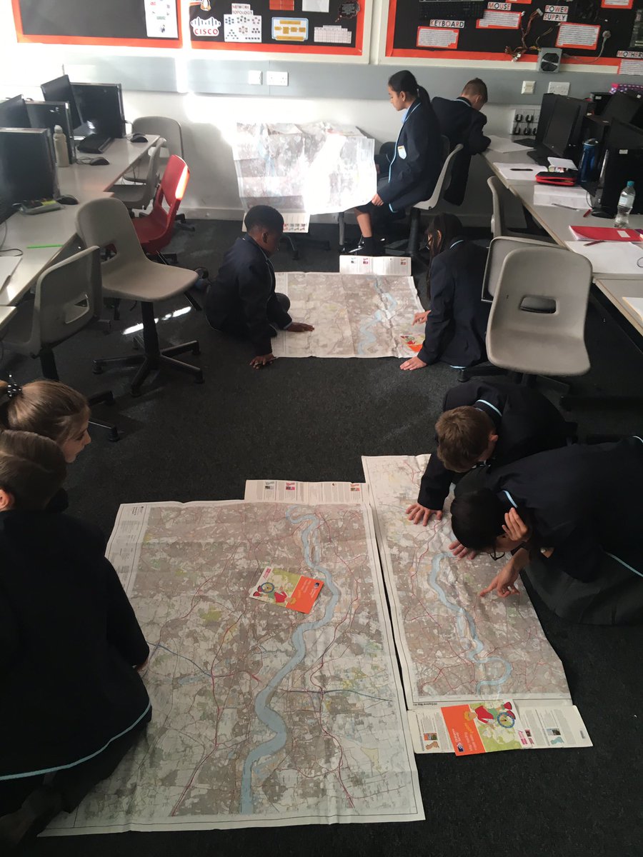 HACHGeography's tweet photo. Our year 7s loved their map skills lesson today 👍🏻🌍 @OrdnanceSurvey https://t.co/iasXKSg8I4