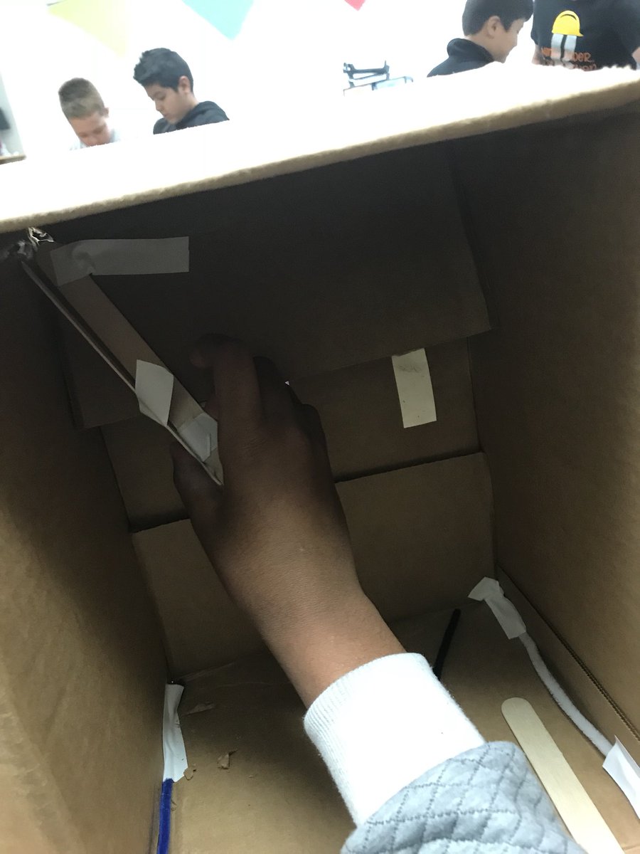 steven_cobb2's tweet photo. Genius 3.0. Building the slowest maze. #ruthes @hjgrubbs @wolfe_ronnie https://t.co/1V3S5wpENN