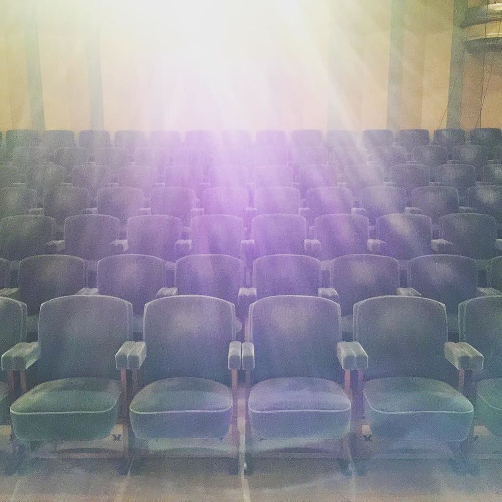 iankafleeracker's tweet photo. #moderating in #studio1 #Flagey #iconic #MAGnify2017 https://t.co/o5UlLt3y5T https://t.co/58NPKy4as4
