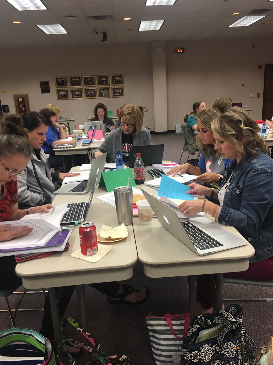 bailey_reads's tweet photo. Mesquite ISD Early Literacy Specialist are studying #SimpleStarts by Kari Yates. ❤️ this book! #mesquiteliteracy https://t.co/xeiA89KzTG