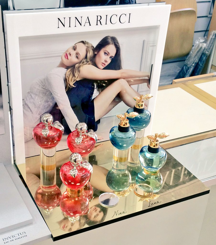 StudentsWorc's tweet photo. You can enjoy 15% STUDENT DISCOUNT &amp; a FREE SPORTS or VANITY BAG with every spend over £30 at @fragrancestore this week! #WorcestershireHour https://t.co/fn63Fllequ