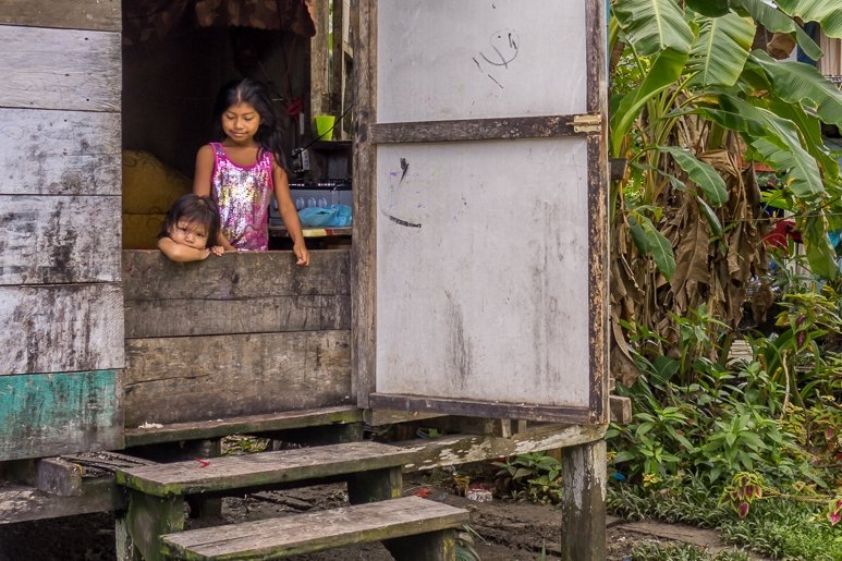 travel_hippi's tweet photo. The children of Carenero #IslandLiving #CaribbeanIsland #Natives #Culture #Carenero #DigitalExpat #BocasdelToro #StreetPhotography https://t.co/CiNAUAd4Ip